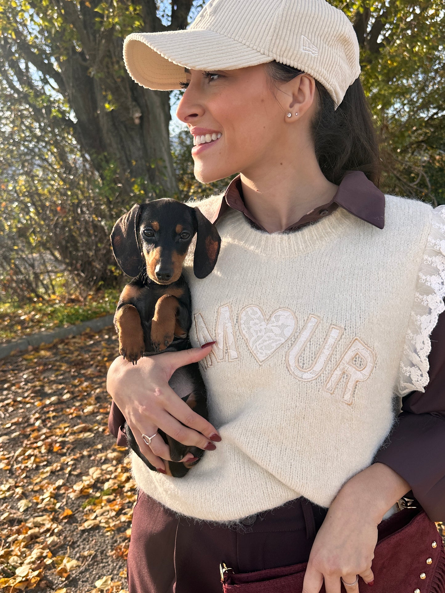 ROMEO Crème - Le pull sans manches AMOUR -30%