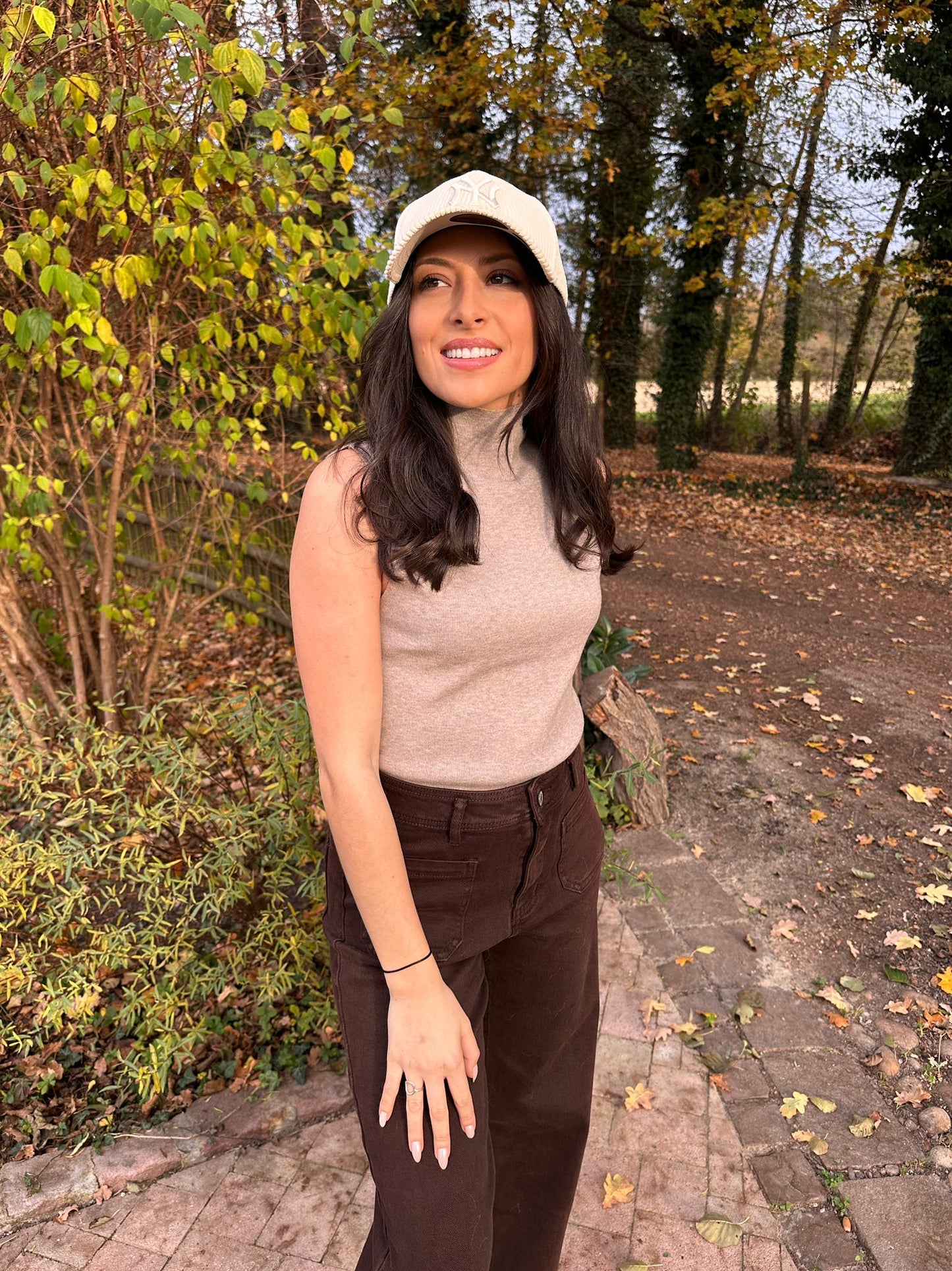 SIENA Taupe - Top sans manches col montant