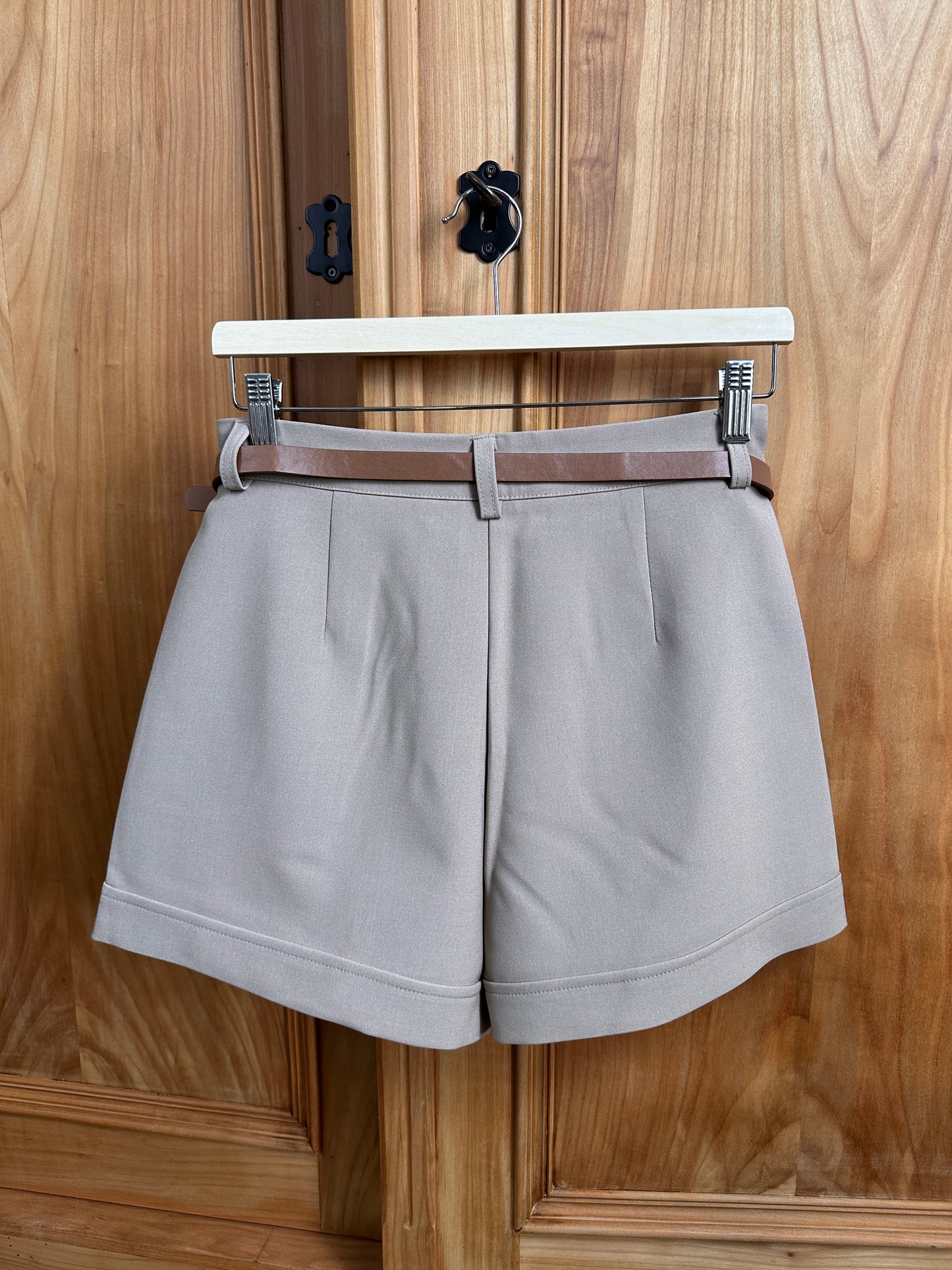 MARBELLA Taupe - Short tailleur