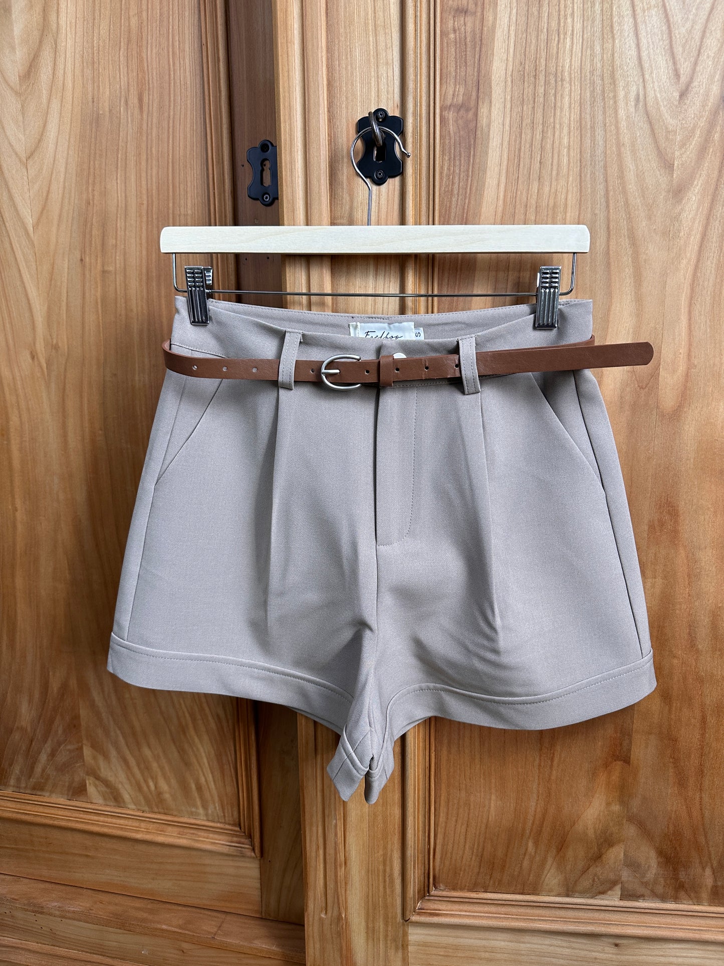 MARBELLA Taupe - Short tailleur